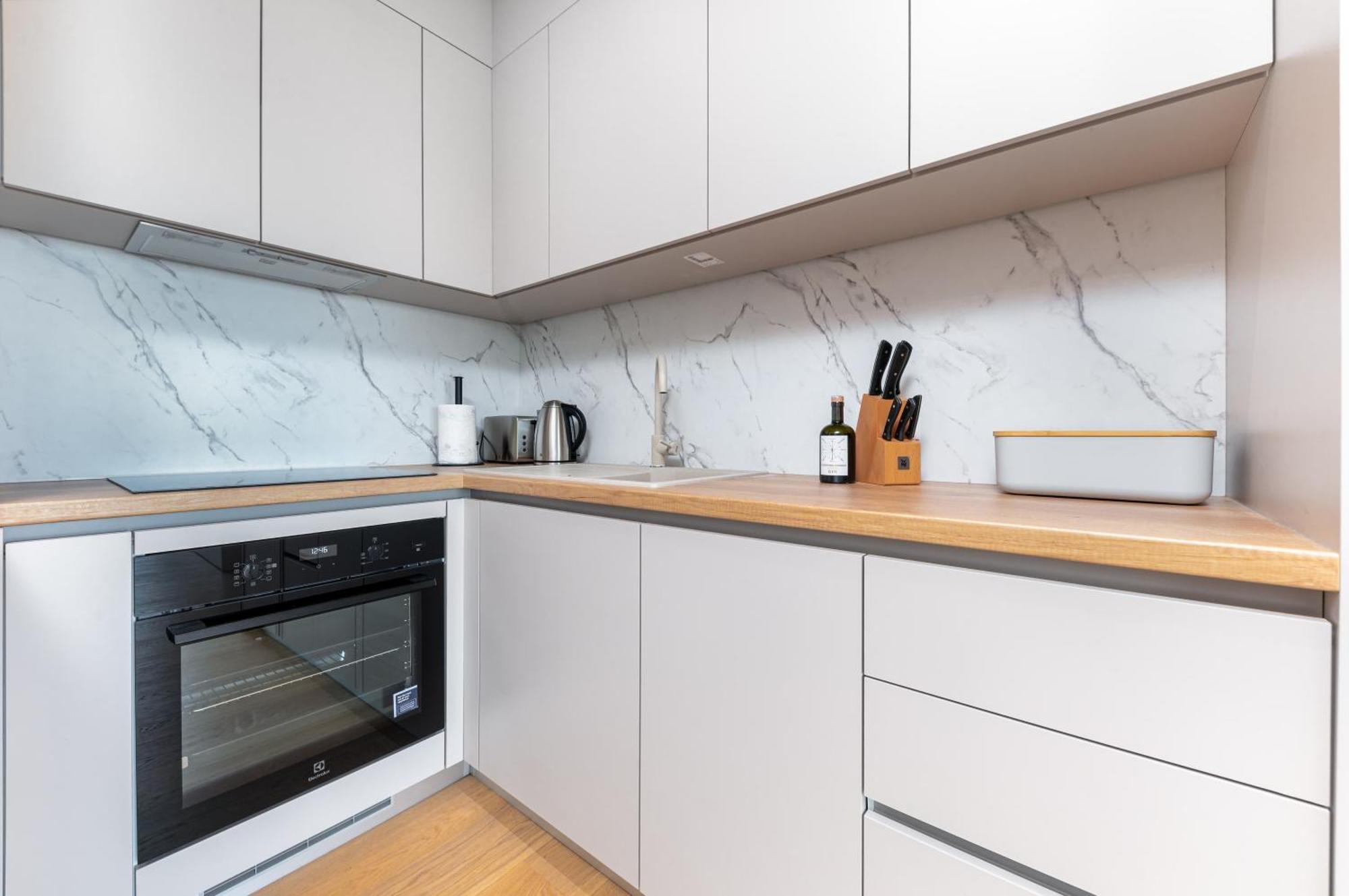 Luxury Adria Sea City & Mountain View Apartment ماكارسكا المظهر الخارجي الصورة