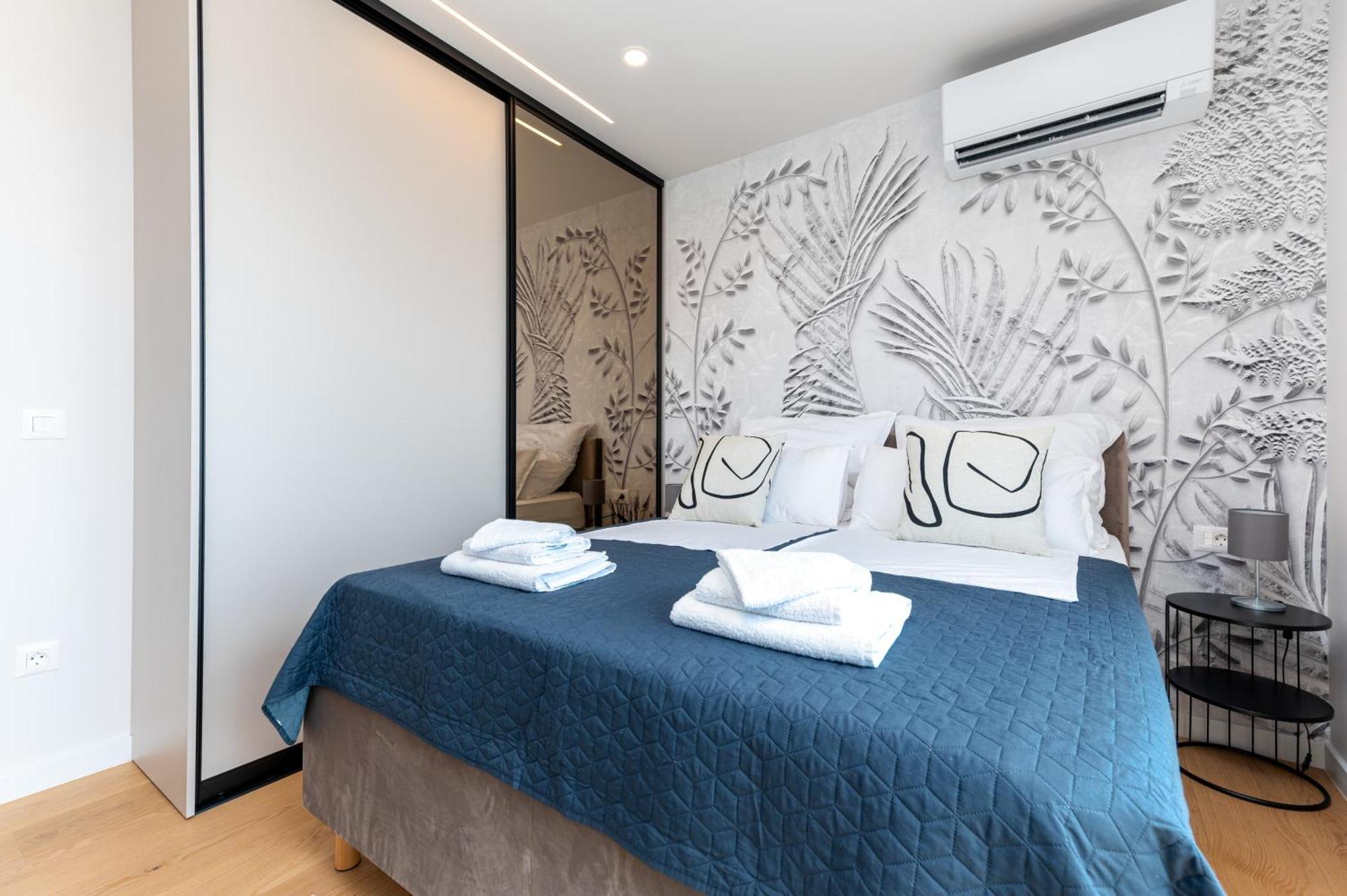 Luxury Adria Sea City & Mountain View Apartment ماكارسكا المظهر الخارجي الصورة